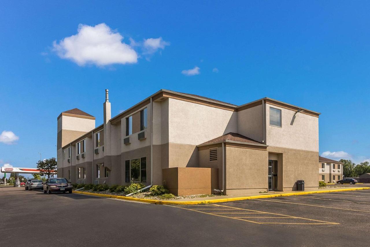 Sleep Inn Airport Sioux Falls Bagian luar foto