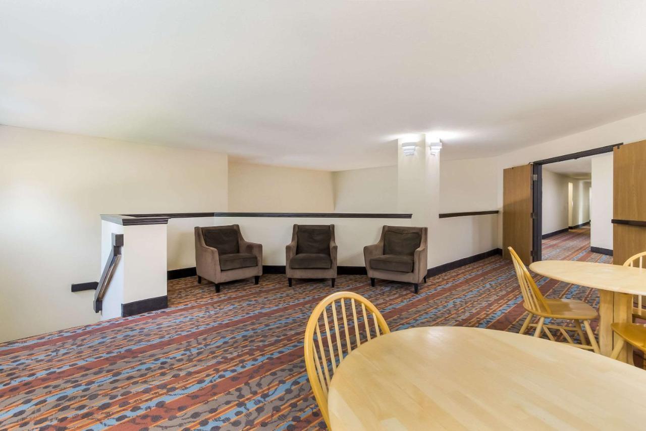 Sleep Inn Airport Sioux Falls Bagian luar foto
