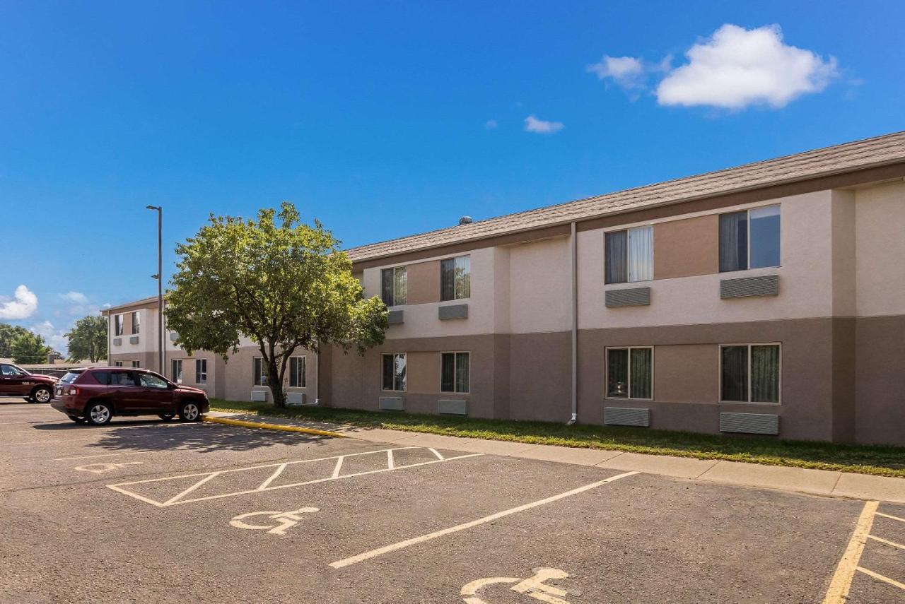 Sleep Inn Airport Sioux Falls Bagian luar foto