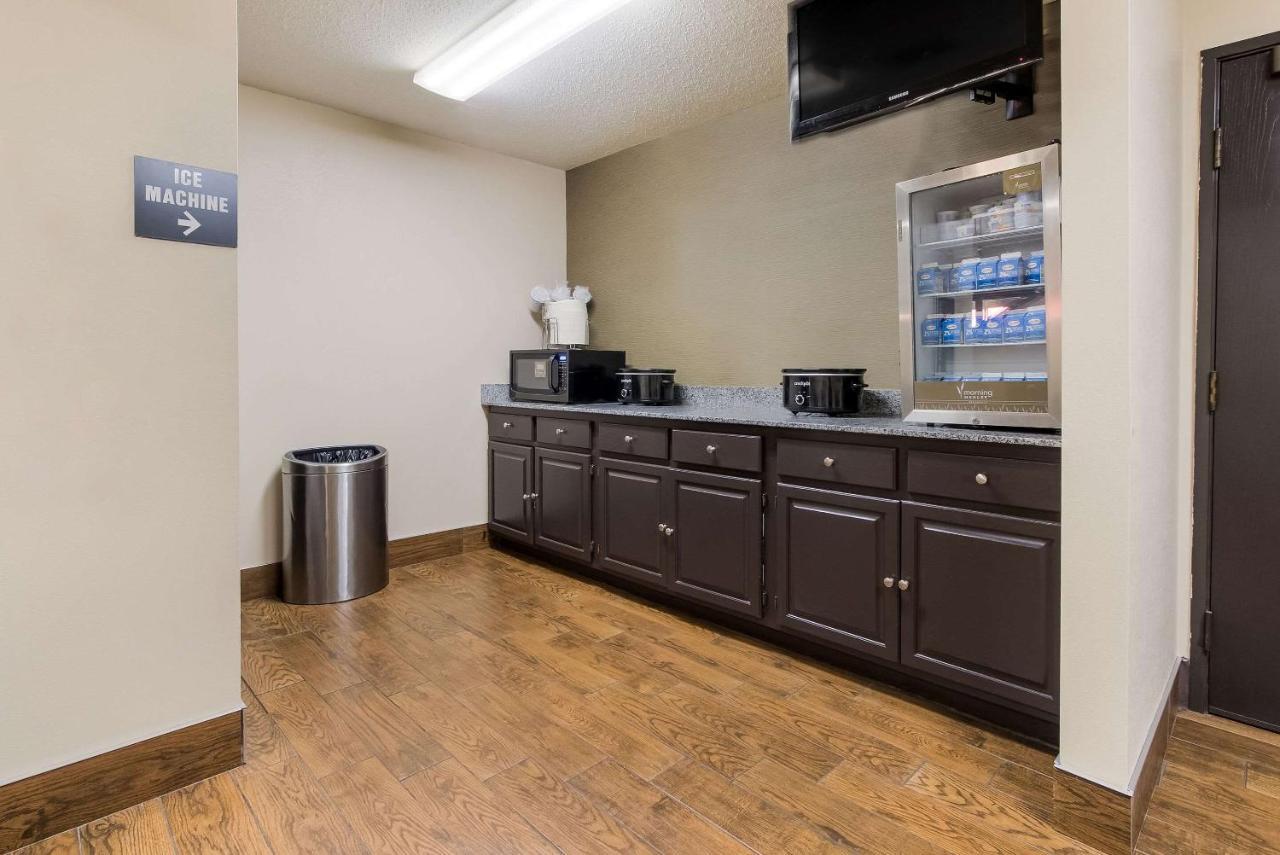 Sleep Inn Airport Sioux Falls Bagian luar foto